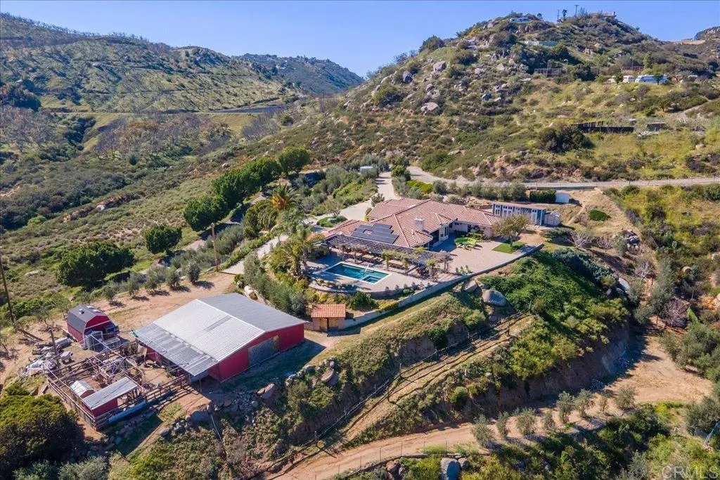 main property photo 7