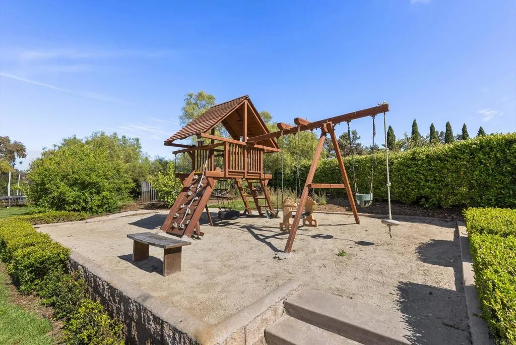 main property photo 60