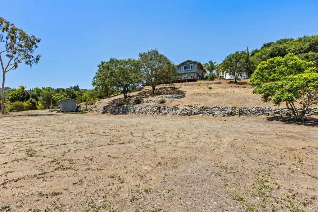 main property photo 41