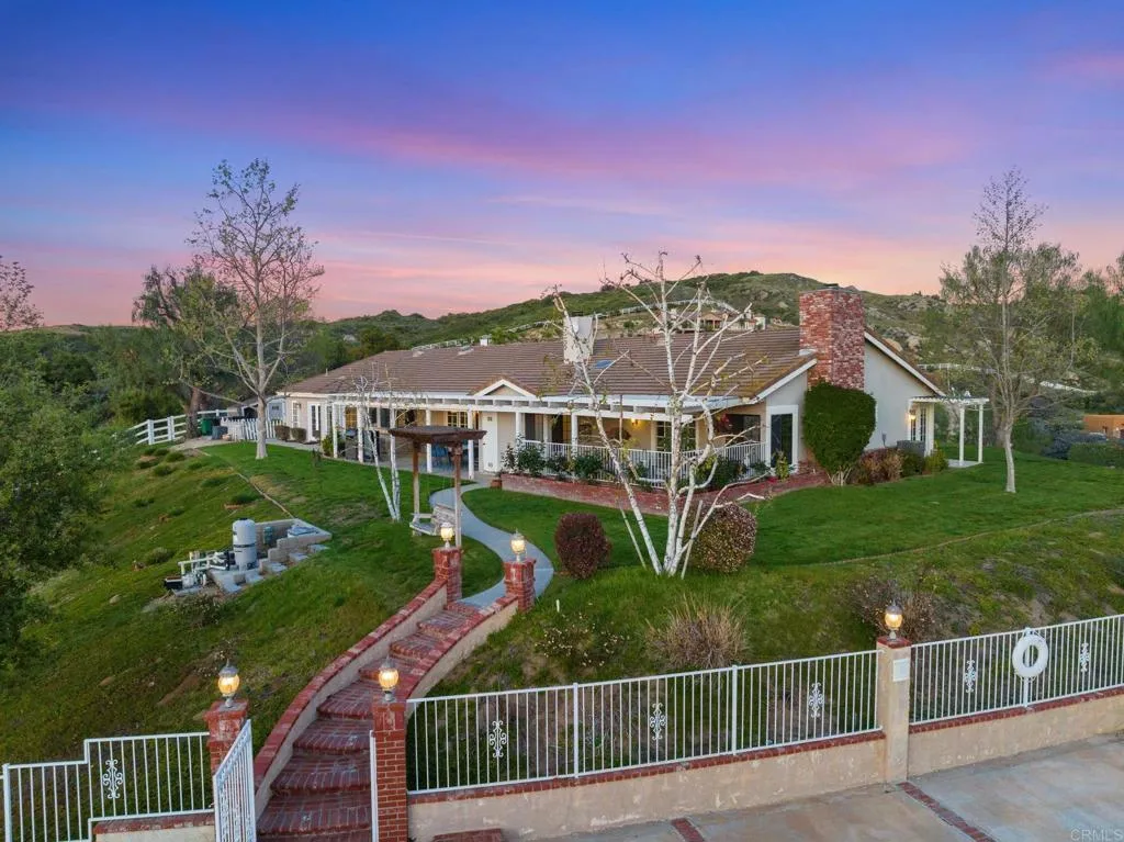 main property photo 5