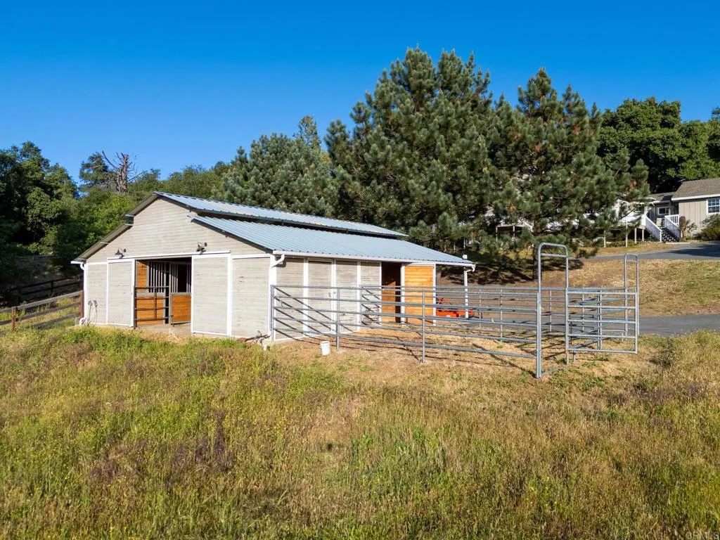 main property photo 44