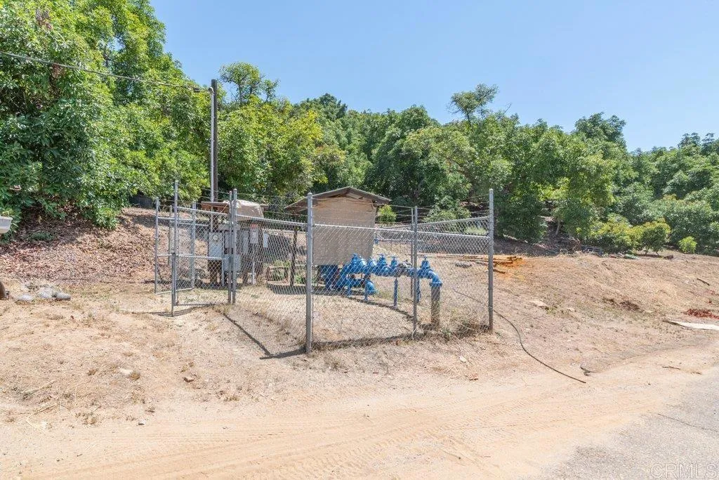 main property photo 20