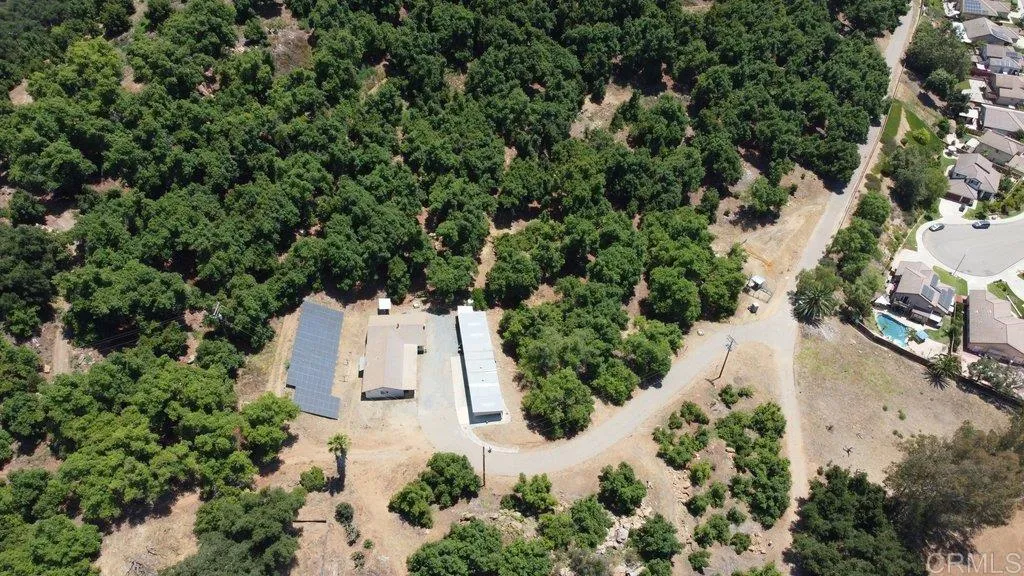 main property photo 8