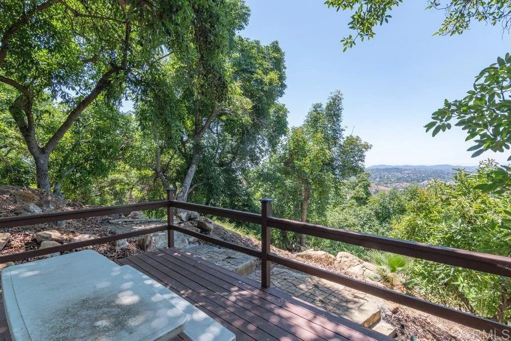 main property photo 49