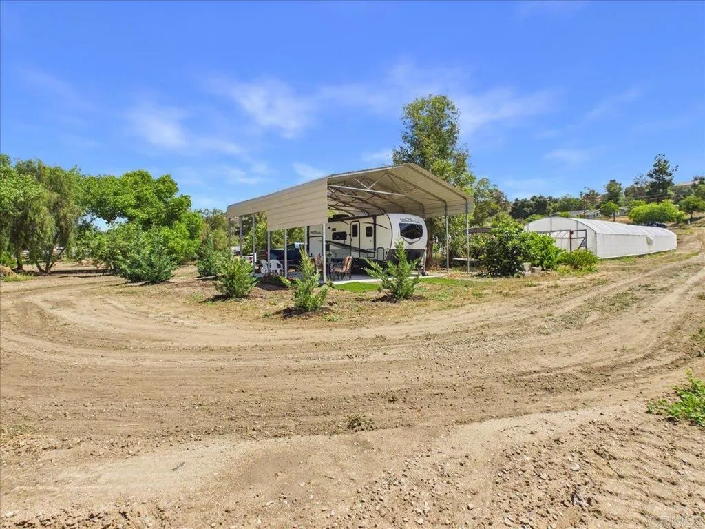main property photo 3