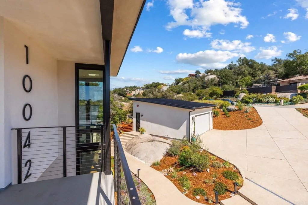 main property photo 51