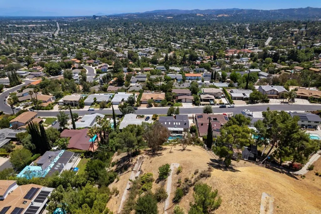 main property photo 70