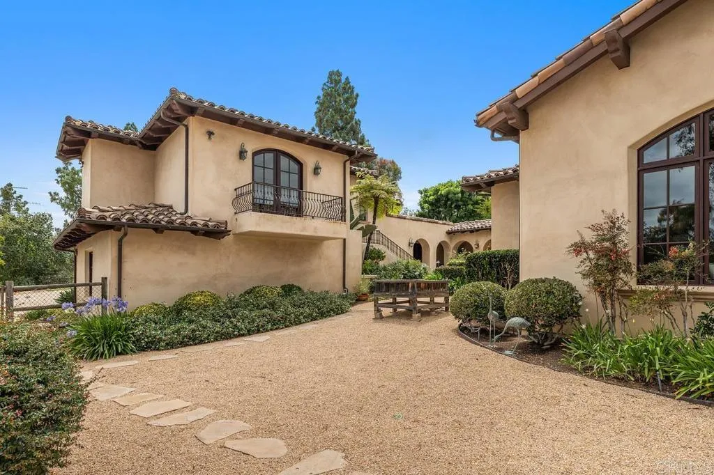 main property photo 50