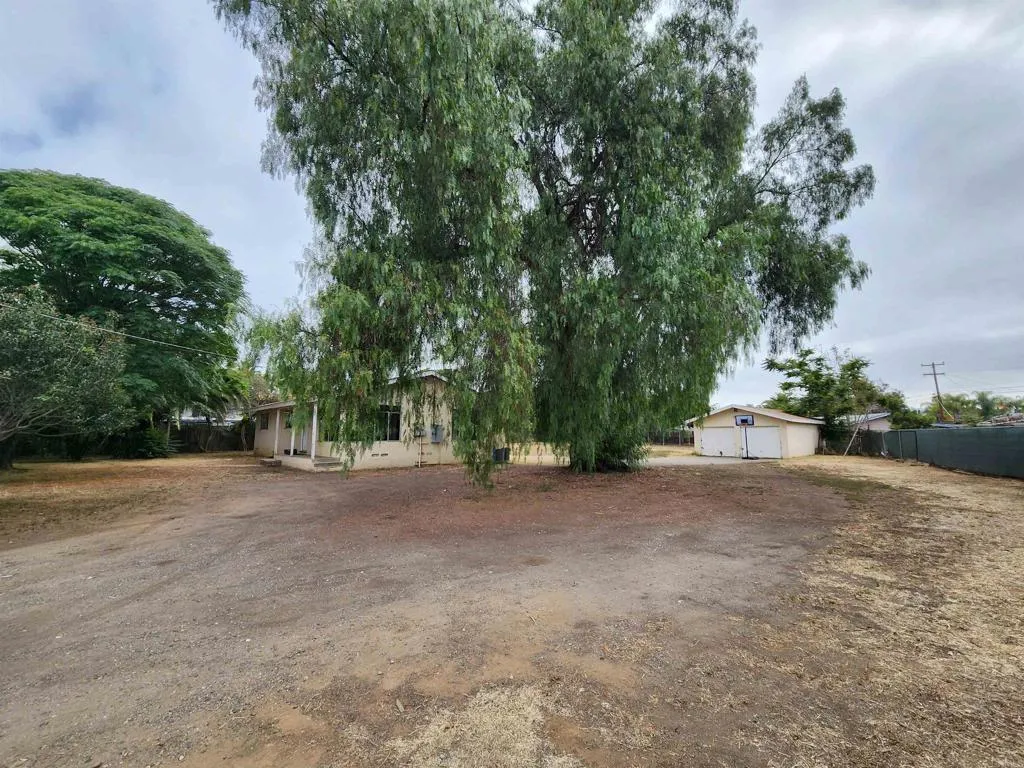 main property photo 7
