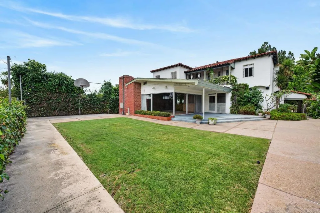 main property photo 14