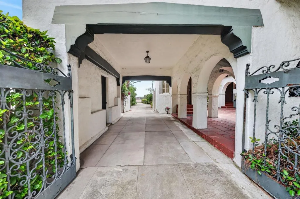 main property photo 32
