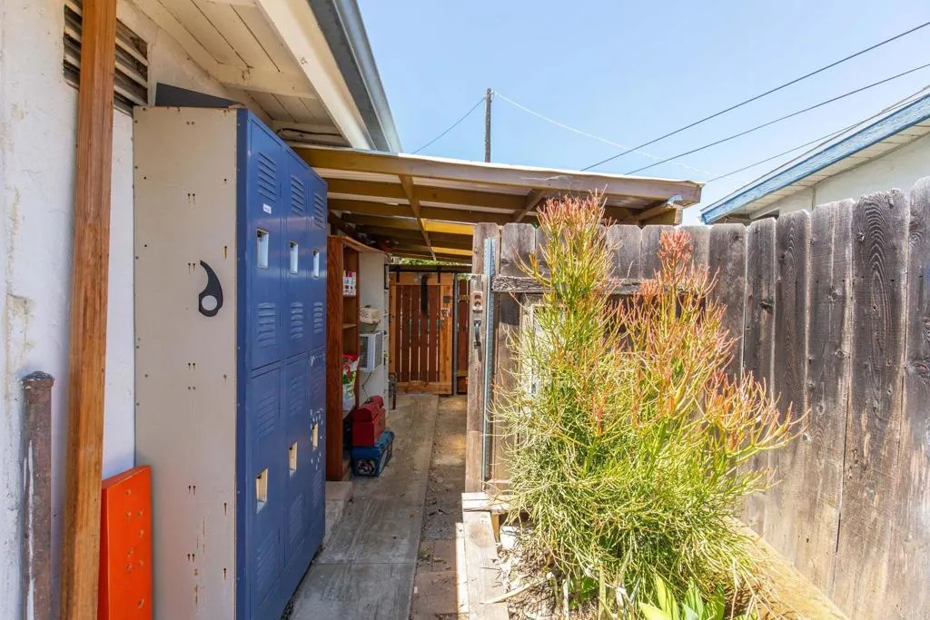 main property photo 50
