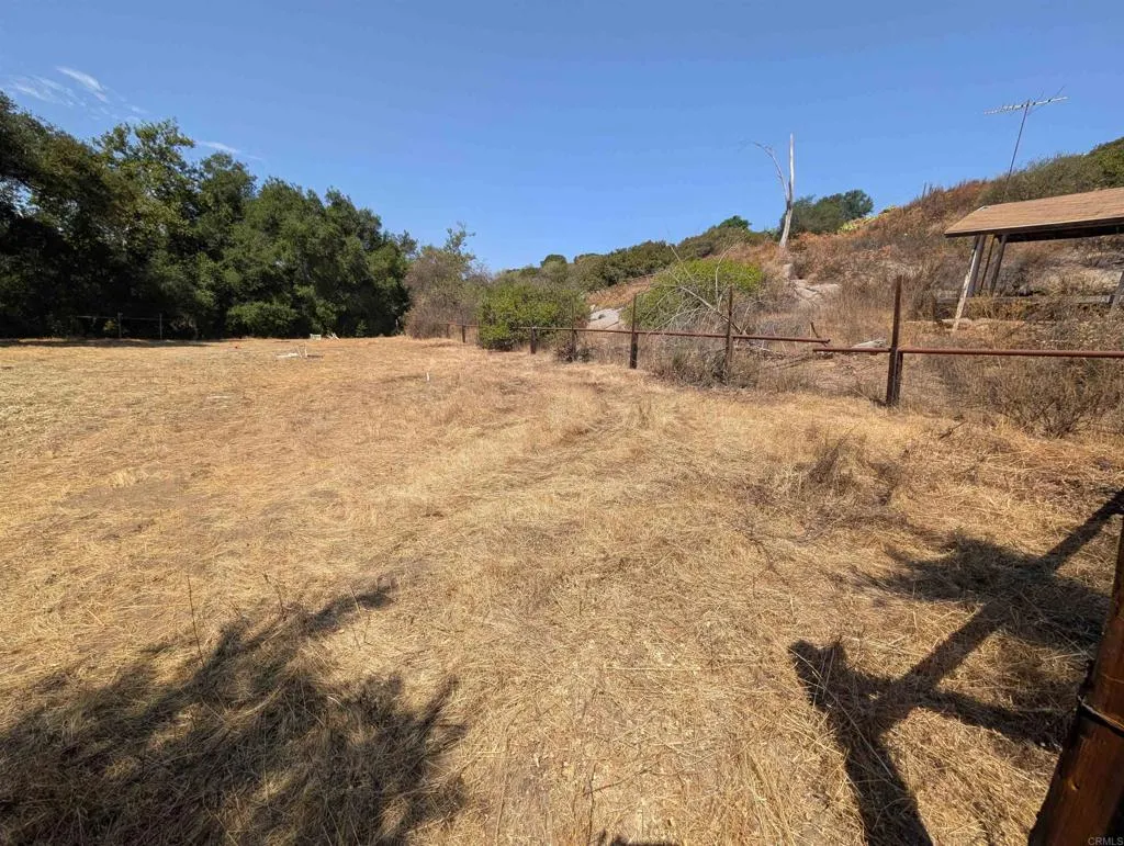 main property photo 16