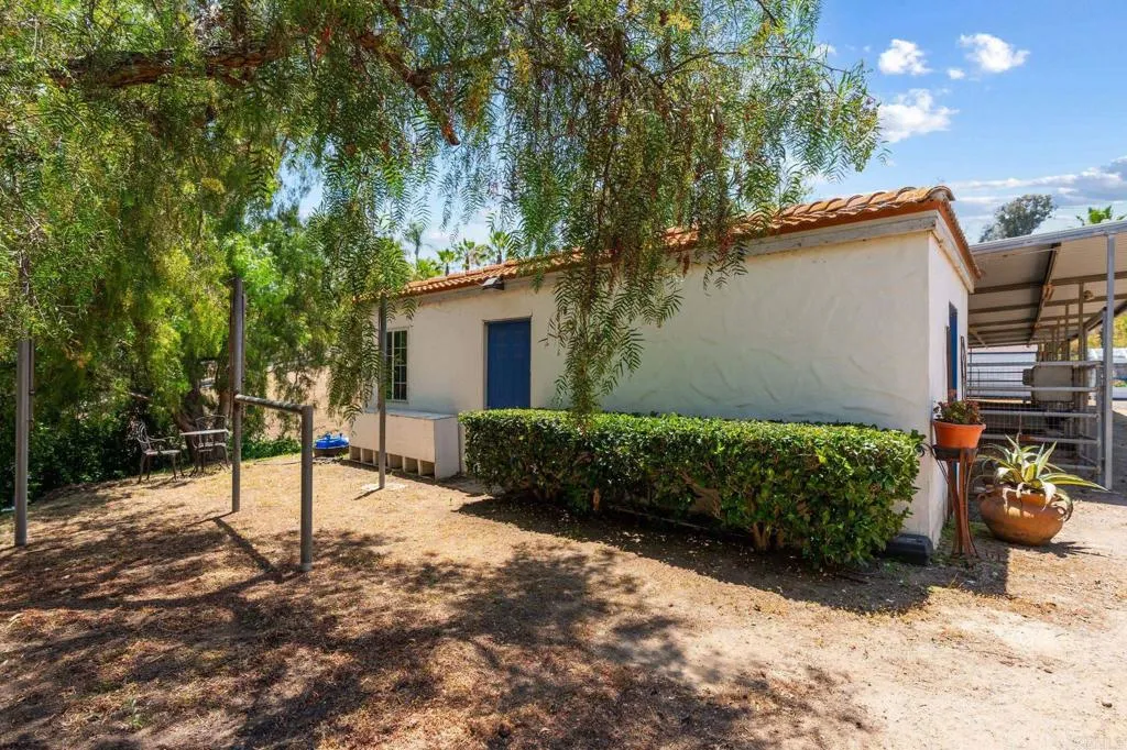 main property photo 47