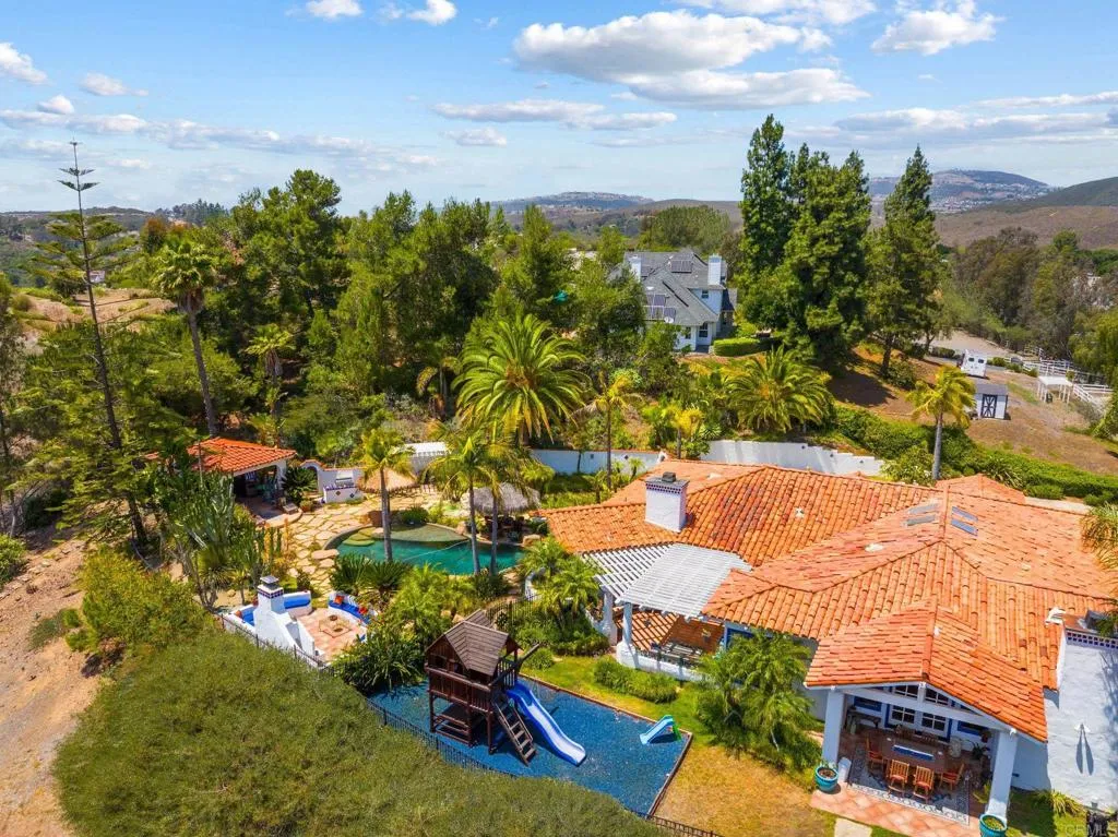 main property photo 59