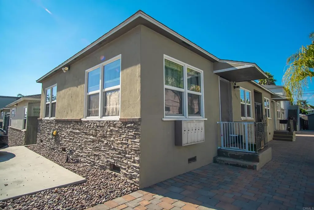 main property photo 8