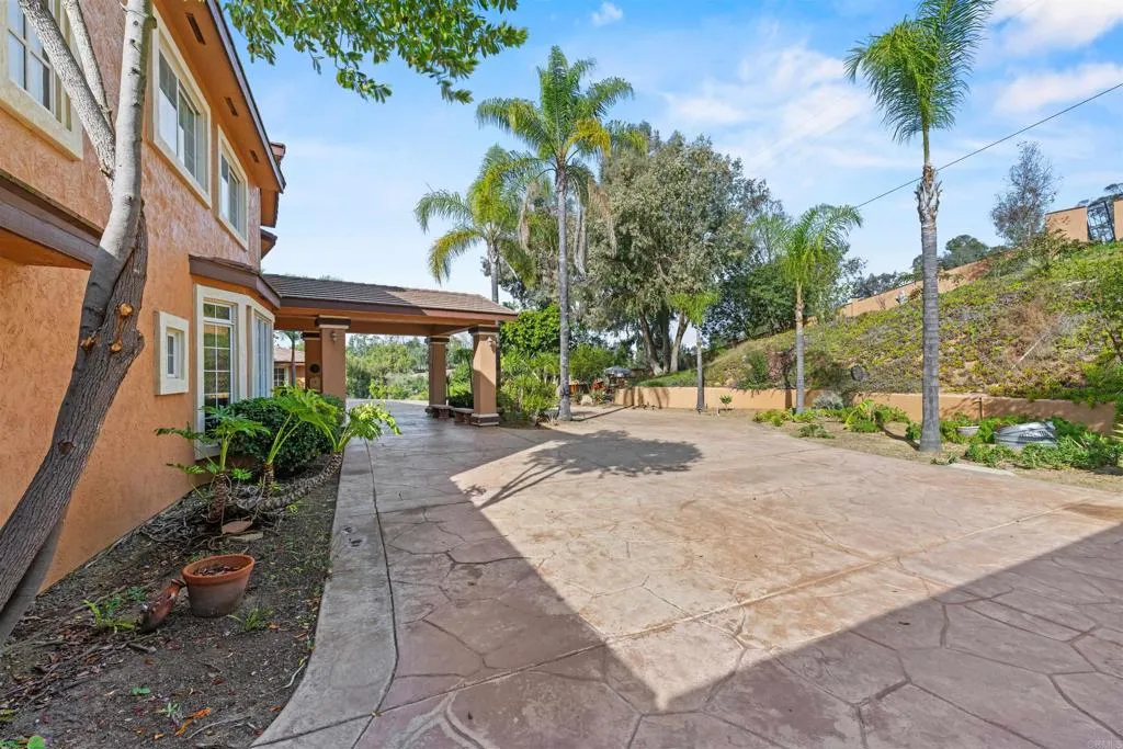 main property photo 49