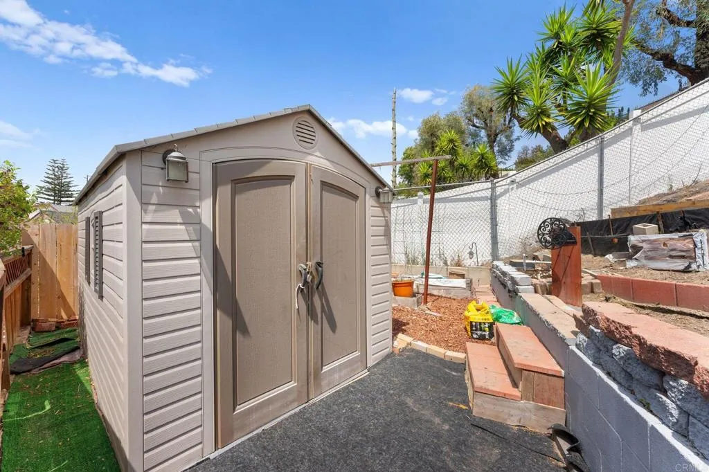main property photo 50