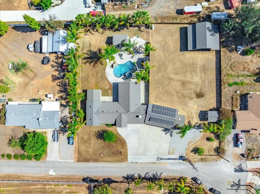 main property photo 41