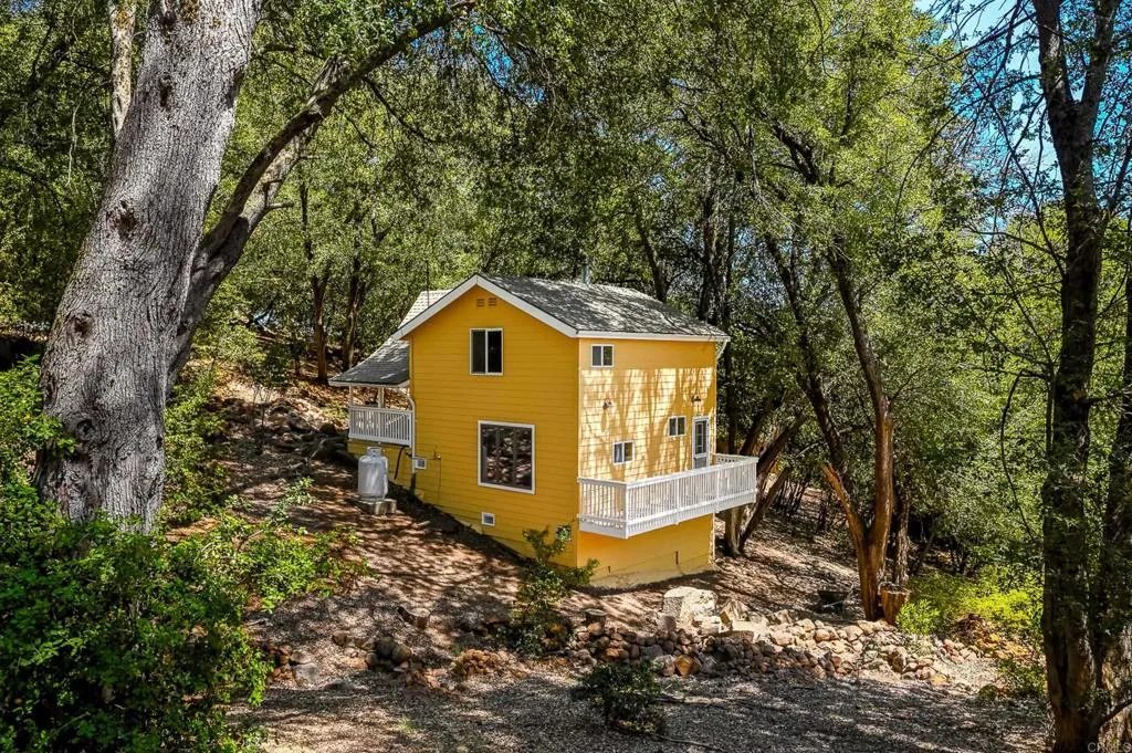 main property photo 40