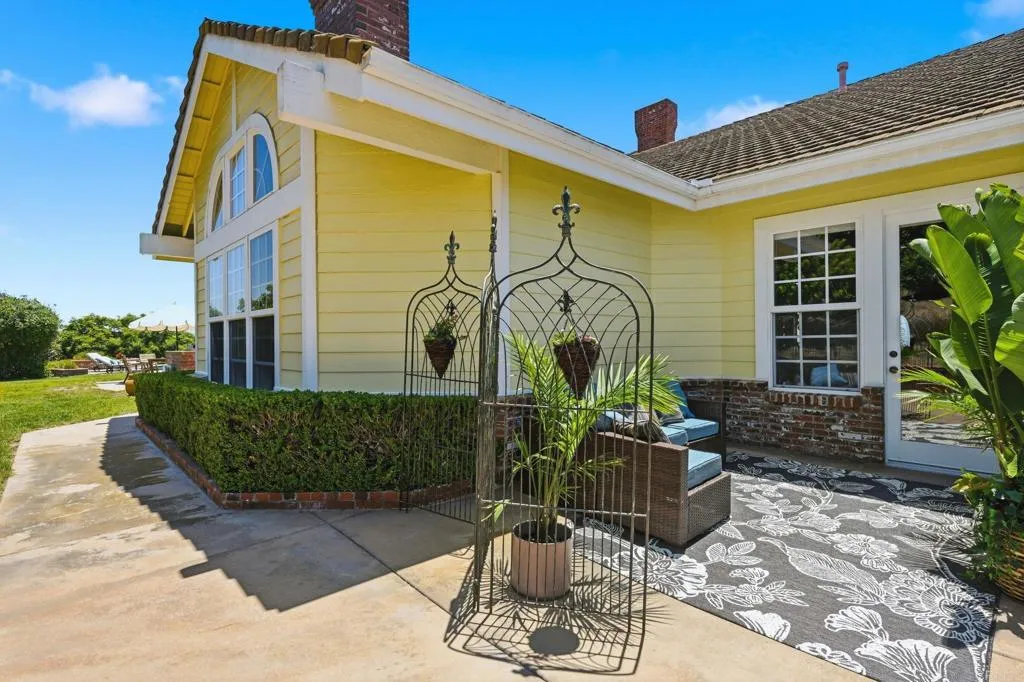 main property photo 23