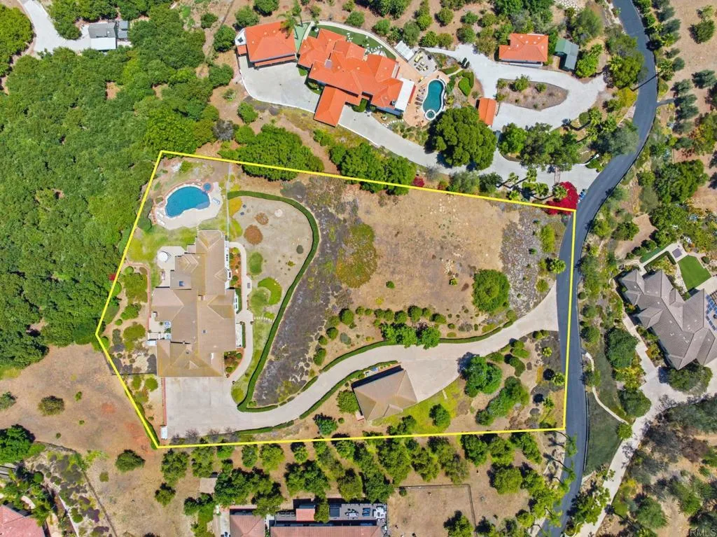 main property photo 39
