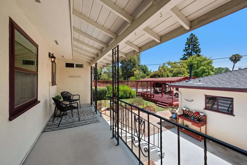 main property photo 30