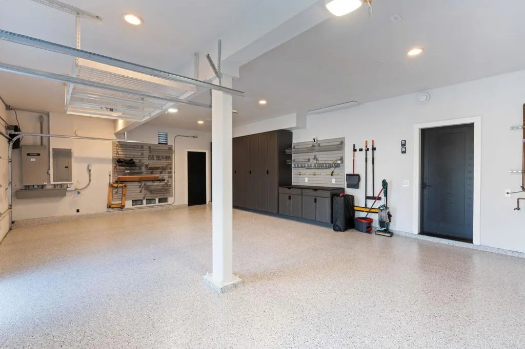 main property photo 71