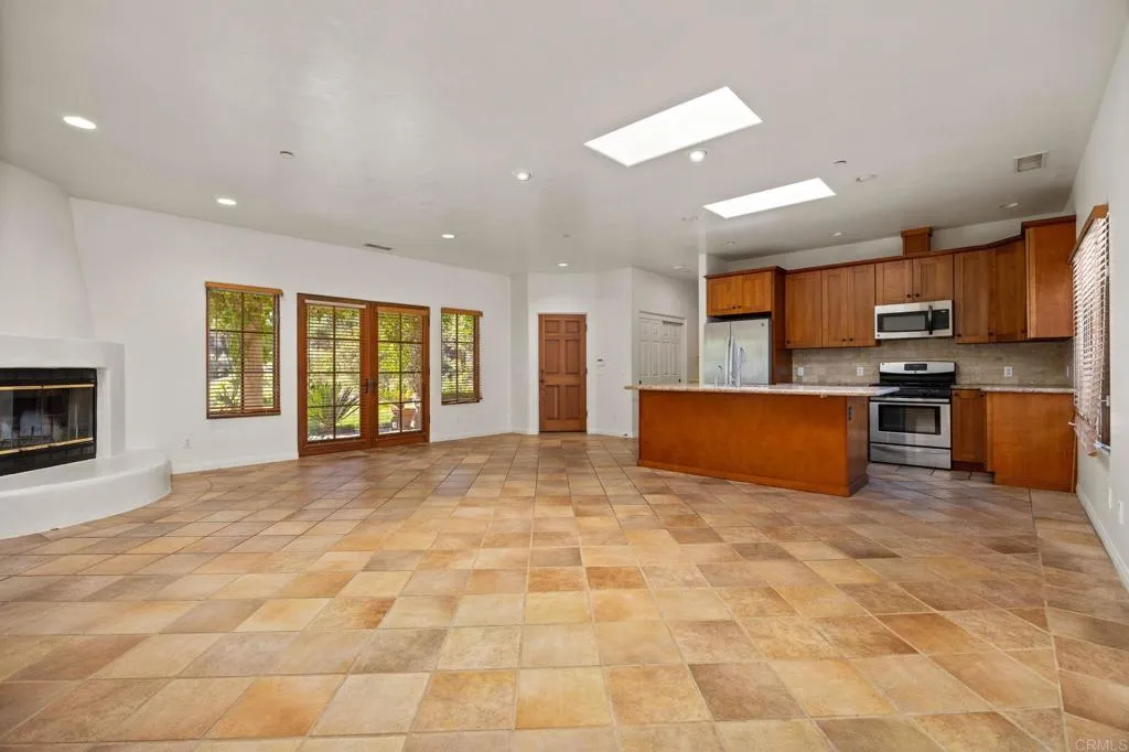 main property photo 74
