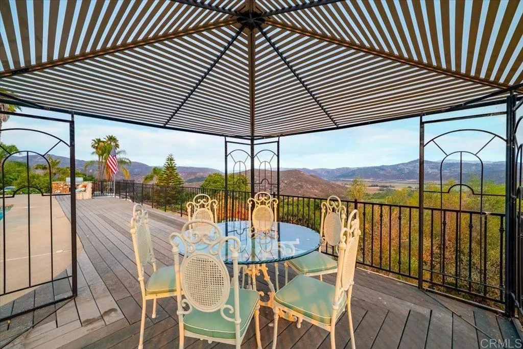 main property photo 32