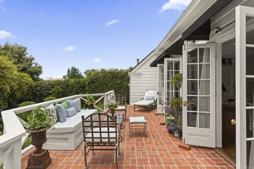 main property photo 9
