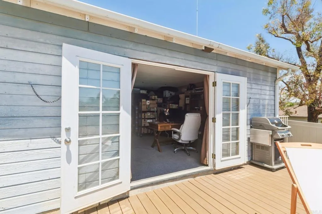 main property photo 37