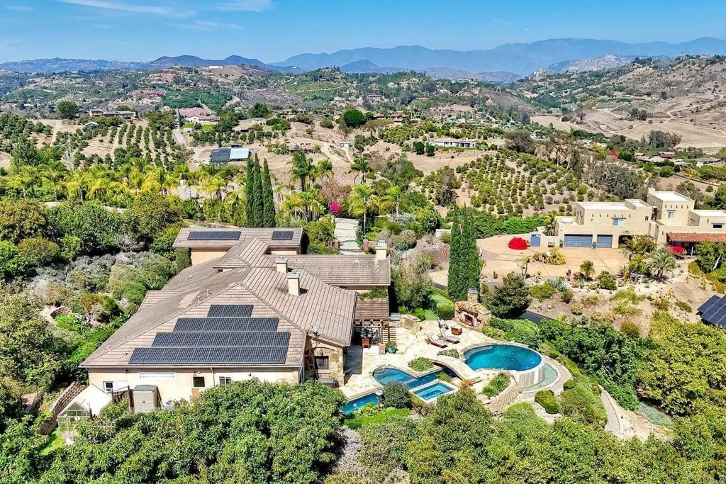 main property photo 17
