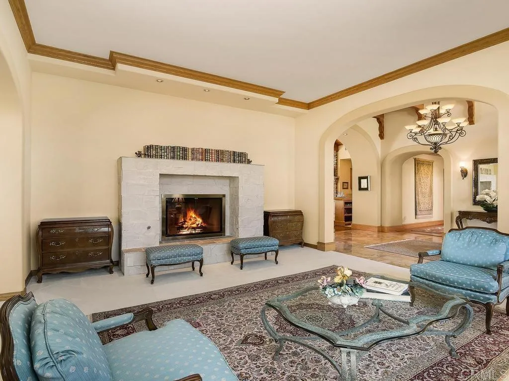 main property photo 4