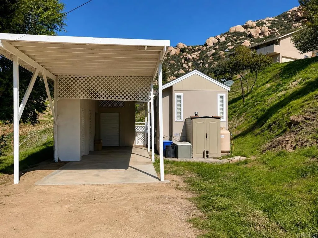 main property photo 3