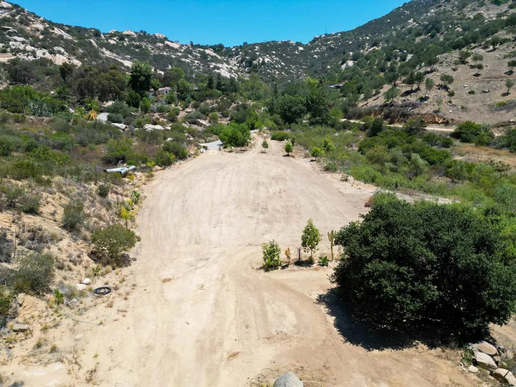 main property photo 16