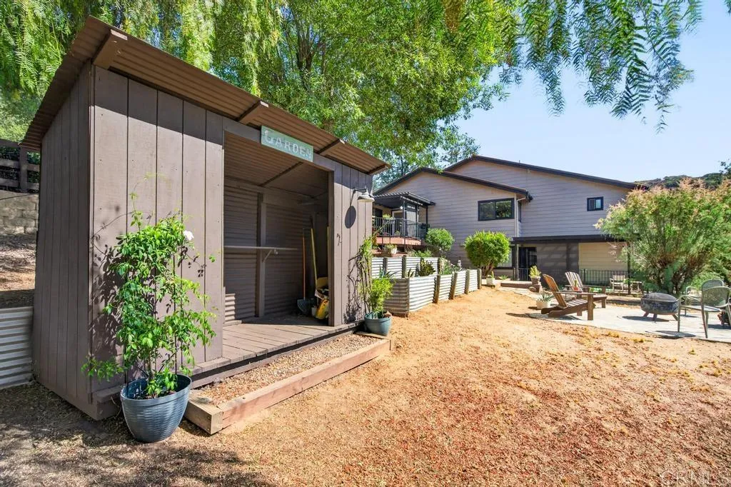 main property photo 44