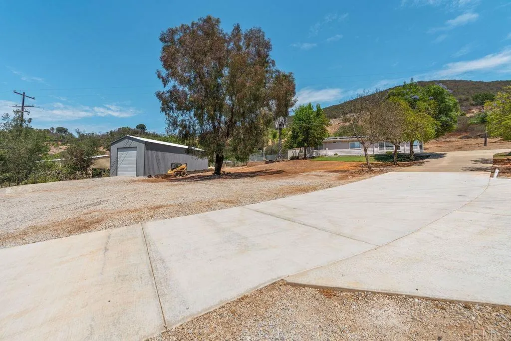 main property photo 50