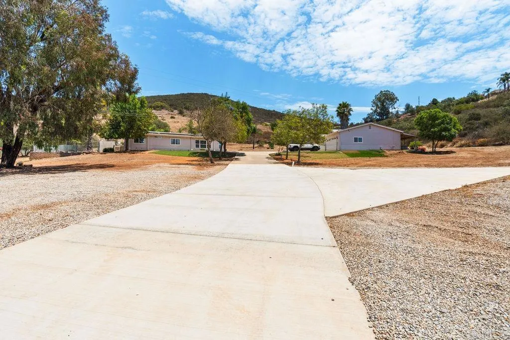 main property photo 60