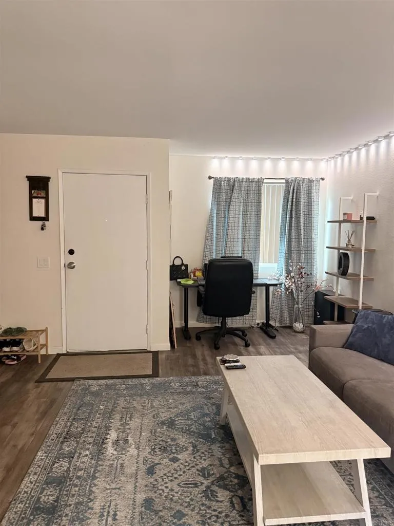 property viewer photo 4
