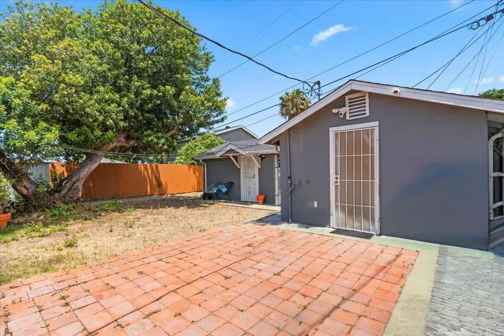 main property photo 7
