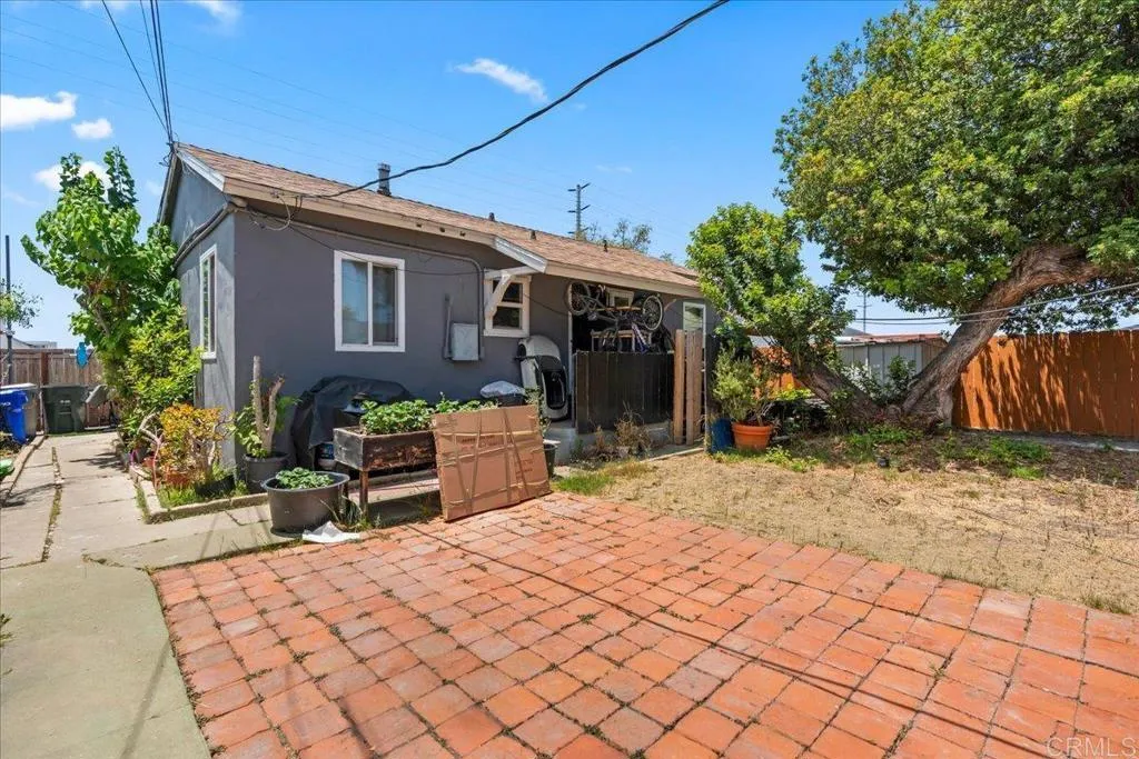 main property photo 8