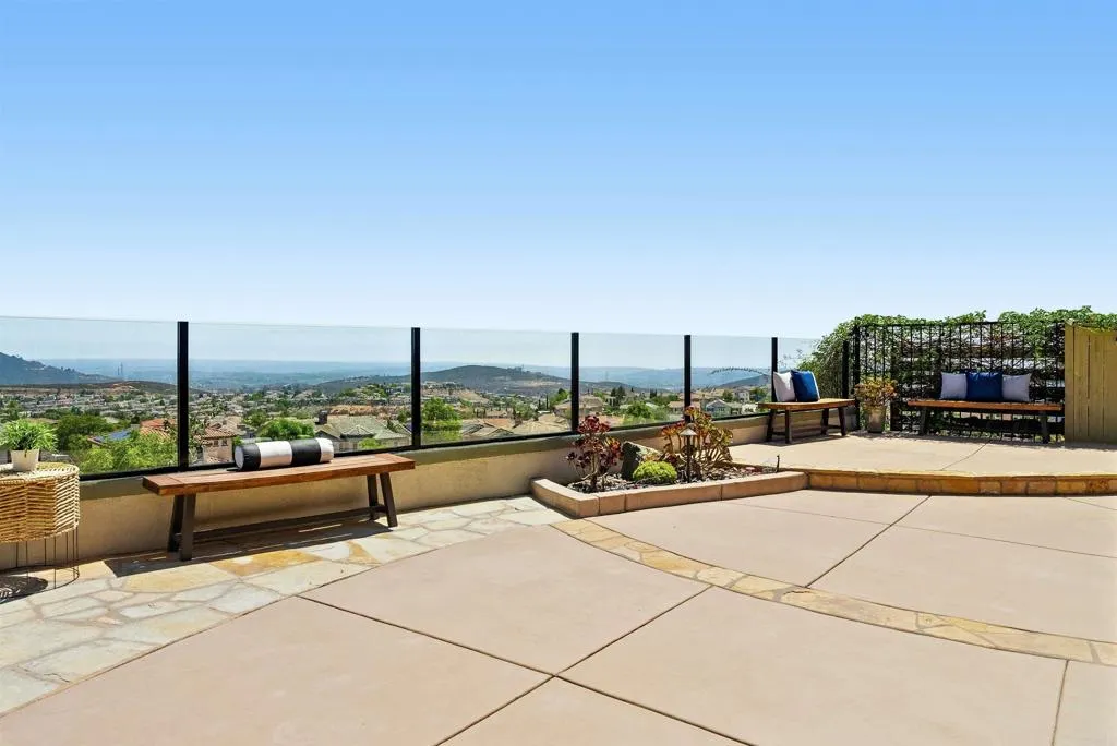main property photo 59