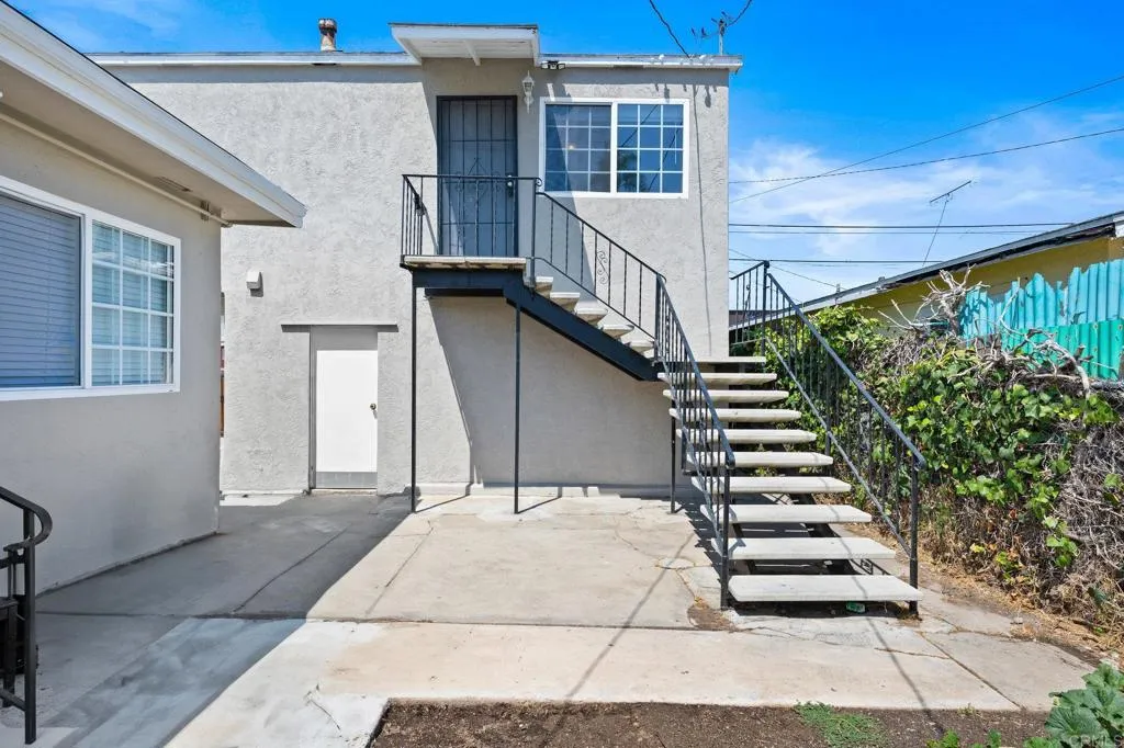 main property photo 7