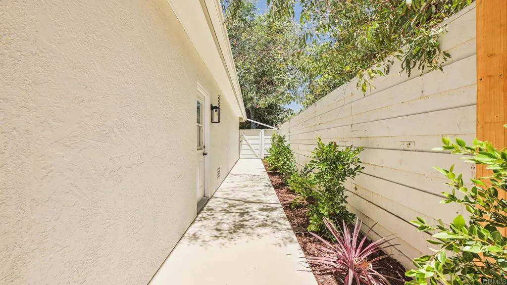 main property photo 70