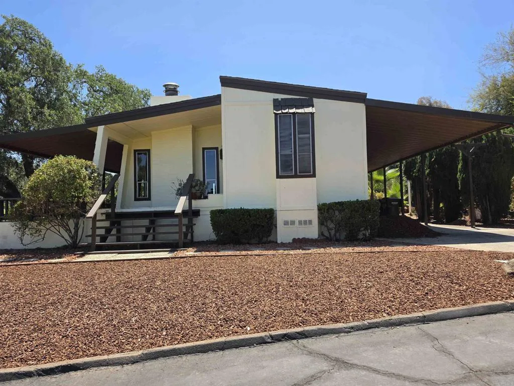 main property photo 0