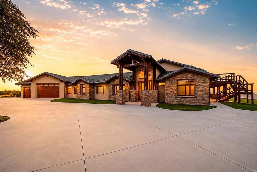 main property photo 0