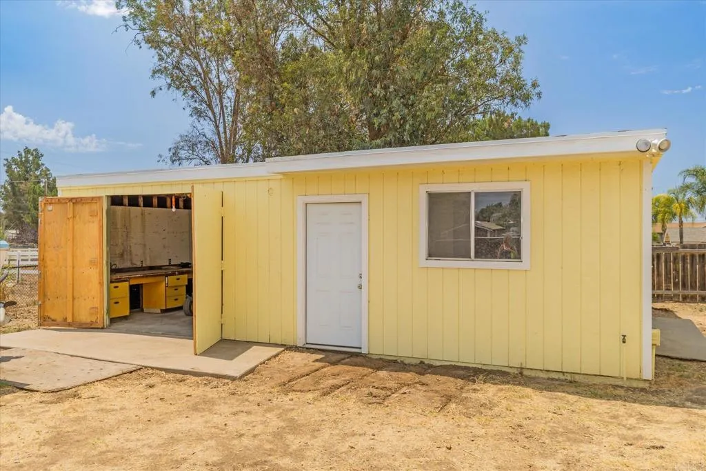 main property photo 18