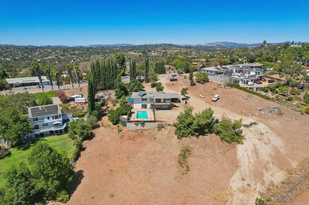 main property photo 43