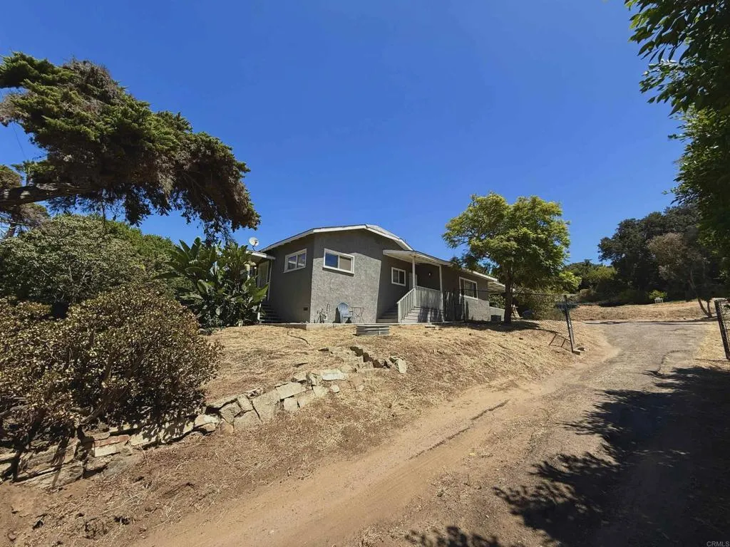 main property photo 20